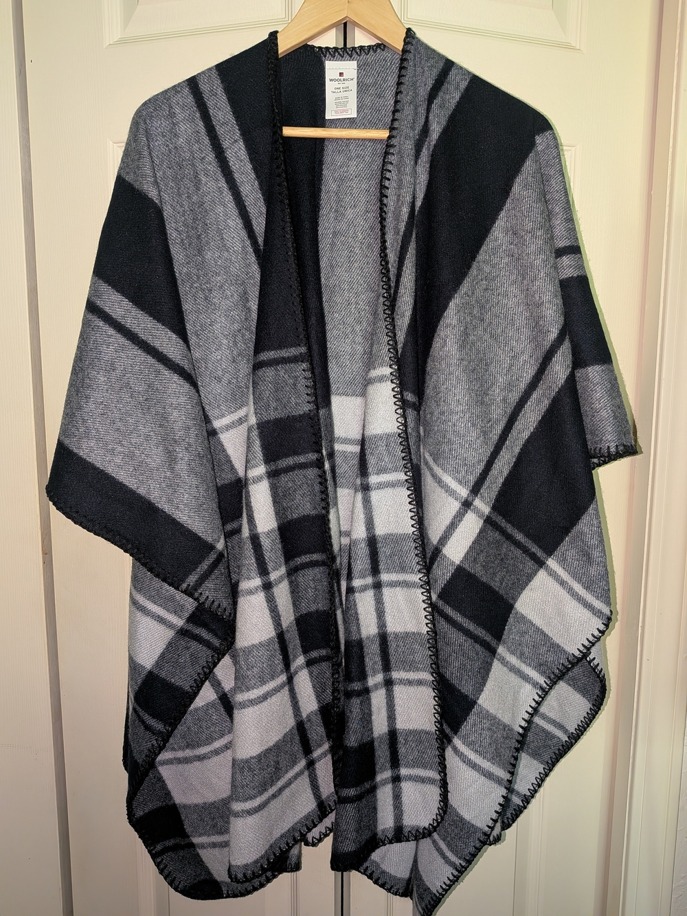 Woolrich Black and Gray Plaid Blanket Wrap